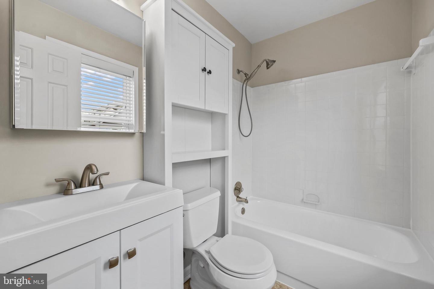 1104 N VERMONT ST, ARLINGTON, Virginia 22201, 4 Bedrooms Bedrooms, ,3 BathroomsBathrooms,Residential,For sale,1104 N VERMONT ST,VAAR2066730 MLS # VAAR2066730 1104 N VERMONT ST, ARLINGTON, Virginia 22201, 4 Bedrooms Bedrooms, ,3 BathroomsBathrooms,Residential,For sale,1104 N VERMONT ST,VAAR2066730 MLS # VAAR2066730