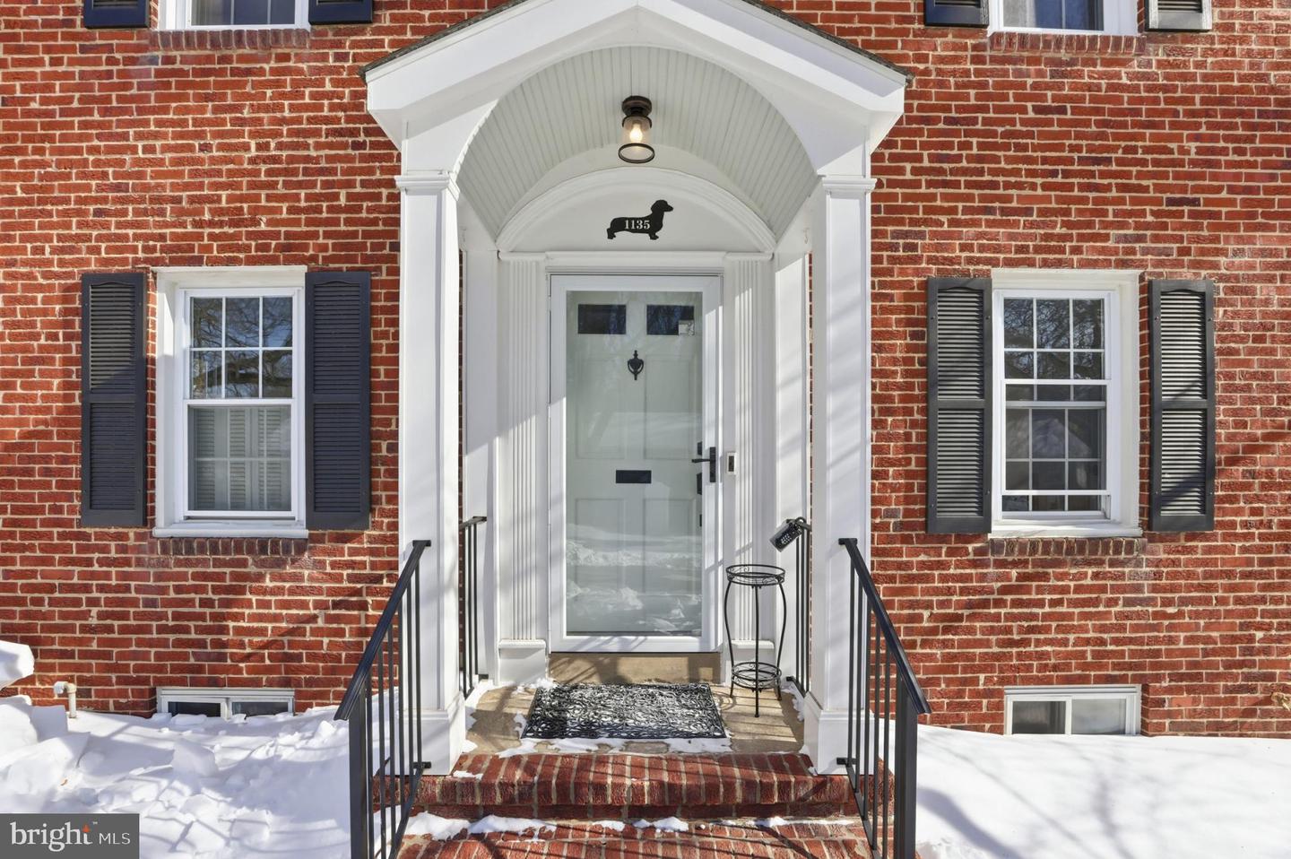 1135 N POWHATAN ST N, ARLINGTON, Virginia 22205, 3 Bedrooms Bedrooms, 11 Rooms Rooms,2 BathroomsBathrooms,Residential,For sale,1135 N POWHATAN ST N,VAAR2067014 MLS # VAAR2067014 1135 N POWHATAN ST N, ARLINGTON, Virginia 22205, 3 Bedrooms Bedrooms, 11 Rooms Rooms,2 BathroomsBathrooms,Residential,For sale,1135 N POWHATAN ST N,VAAR2067014 MLS # VAAR2067014