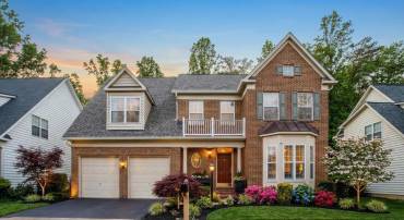 7374 POHICK RIDGE CT, SPRINGFIELD, Virginia 22153, 4 Bedrooms Bedrooms, ,4 BathroomsBathrooms,Residential,For sale,7374 POHICK RIDGE CT,VAFX2283194 MLS # VAFX2283194