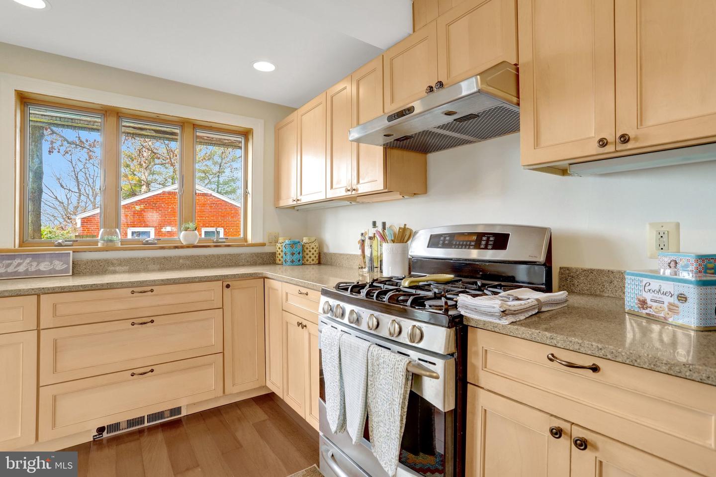 4122 16TH ST S, ARLINGTON, Virginia 22204, 4 Bedrooms Bedrooms, ,2 BathroomsBathrooms,Residential,For sale,4122 16TH ST S,VAAR2067284 MLS # VAAR2067284