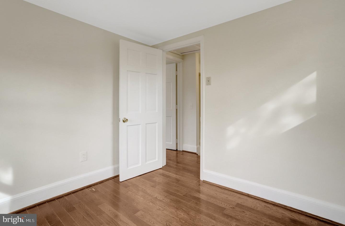 4122 16TH ST S, ARLINGTON, Virginia 22204, 4 Bedrooms Bedrooms, ,2 BathroomsBathrooms,Residential,For sale,4122 16TH ST S,VAAR2067284 MLS # VAAR2067284