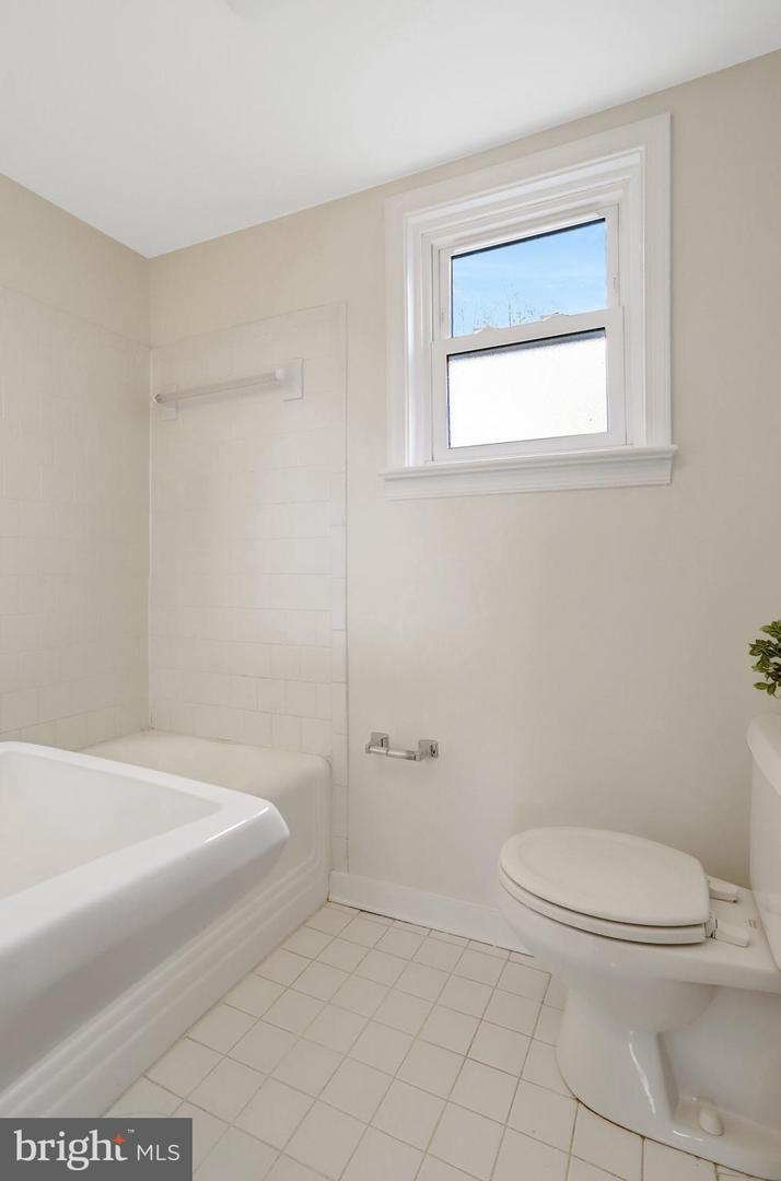 4122 16TH ST S, ARLINGTON, Virginia 22204, 4 Bedrooms Bedrooms, ,2 BathroomsBathrooms,Residential,For sale,4122 16TH ST S,VAAR2067284 MLS # VAAR2067284