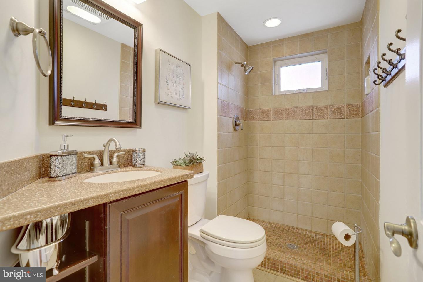 4122 16TH ST S, ARLINGTON, Virginia 22204, 4 Bedrooms Bedrooms, ,2 BathroomsBathrooms,Residential,For sale,4122 16TH ST S,VAAR2067284 MLS # VAAR2067284