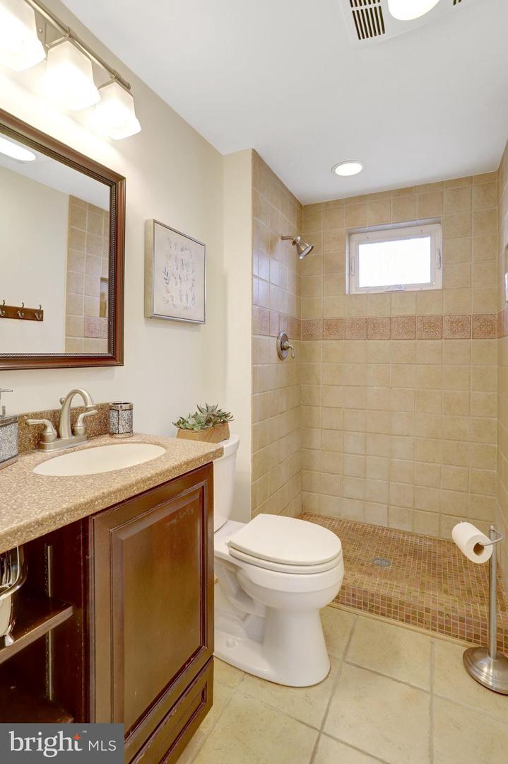 4122 16TH ST S, ARLINGTON, Virginia 22204, 4 Bedrooms Bedrooms, ,2 BathroomsBathrooms,Residential,For sale,4122 16TH ST S,VAAR2067284 MLS # VAAR2067284