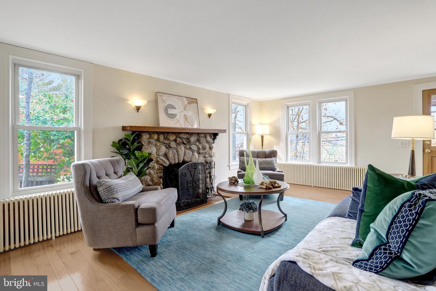 4122 16TH ST S, ARLINGTON, Virginia 22204, 4 Bedrooms Bedrooms, ,2 BathroomsBathrooms,Residential,For sale,4122 16TH ST S,VAAR2067284 MLS # VAAR2067284