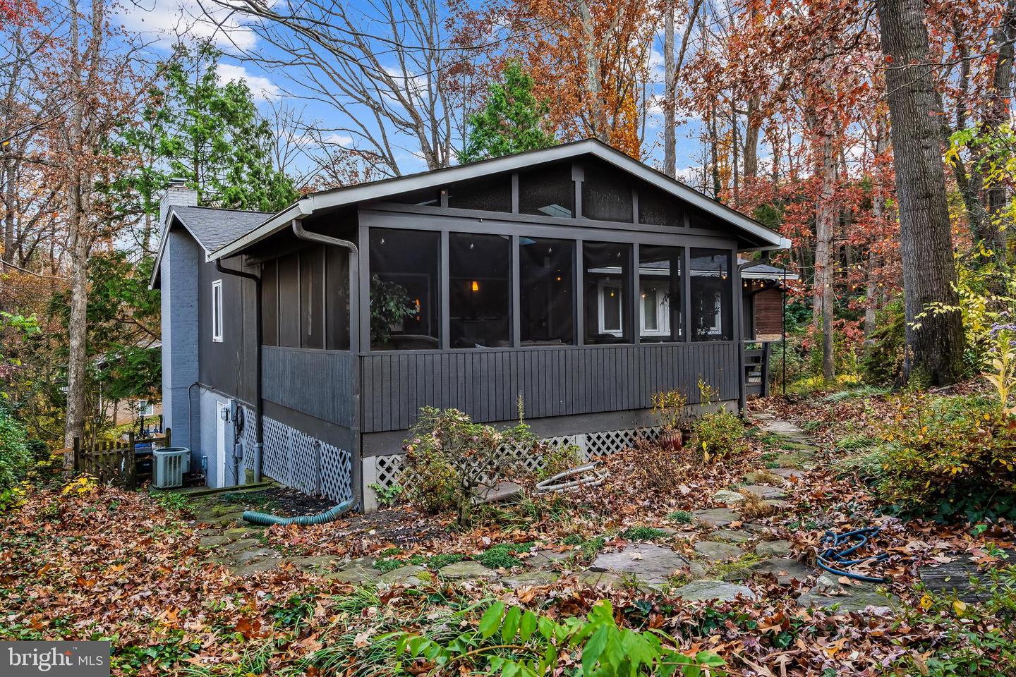 3402 CHARLESON ST, ANNANDALE, Virginia 22003, 5 Bedrooms Bedrooms, ,3 BathroomsBathrooms,Residential,For sale,3402 CHARLESON ST,VAFX2284018 MLS # VAFX2284018 3402 CHARLESON ST, ANNANDALE, Virginia 22003, 5 Bedrooms Bedrooms, ,3 BathroomsBathrooms,Residential,For sale,3402 CHARLESON ST,VAFX2284018 MLS # VAFX2284018