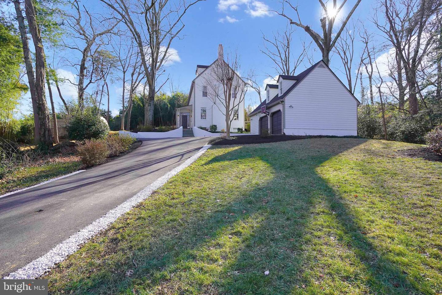 815 ARCTURUS ON THE POTOMAC, ALEXANDRIA, Virginia 22308, 5 Bedrooms Bedrooms, ,3 BathroomsBathrooms,Residential,For sale,815 ARCTURUS ON THE POTOMAC,VAFX2284026 MLS # VAFX2284026