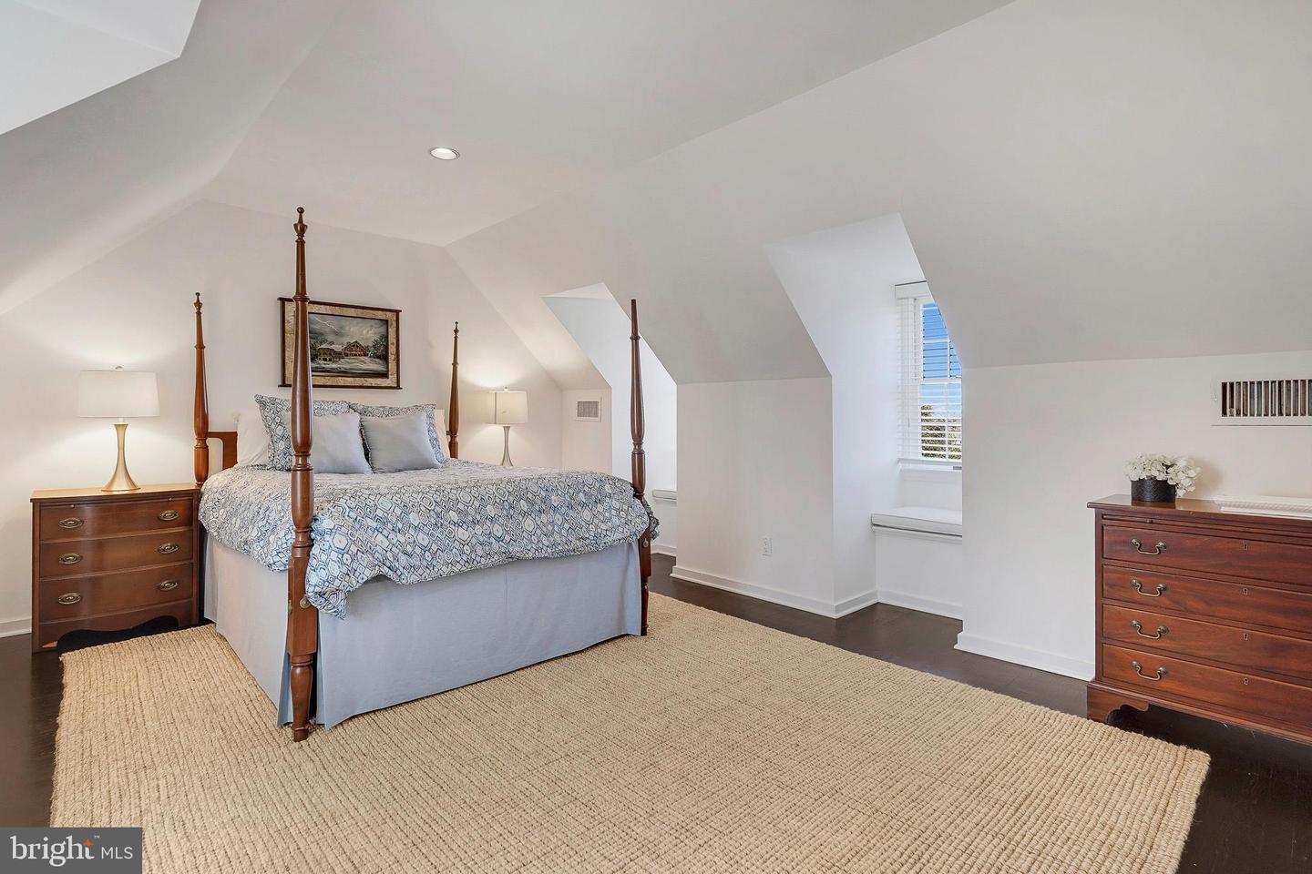 815 ARCTURUS ON THE POTOMAC, ALEXANDRIA, Virginia 22308, 5 Bedrooms Bedrooms, ,3 BathroomsBathrooms,Residential,For sale,815 ARCTURUS ON THE POTOMAC,VAFX2284026 MLS # VAFX2284026