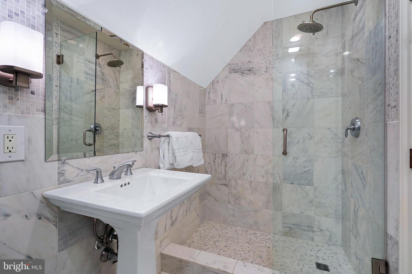 815 ARCTURUS ON THE POTOMAC, ALEXANDRIA, Virginia 22308, 5 Bedrooms Bedrooms, ,3 BathroomsBathrooms,Residential,For sale,815 ARCTURUS ON THE POTOMAC,VAFX2284026 MLS # VAFX2284026