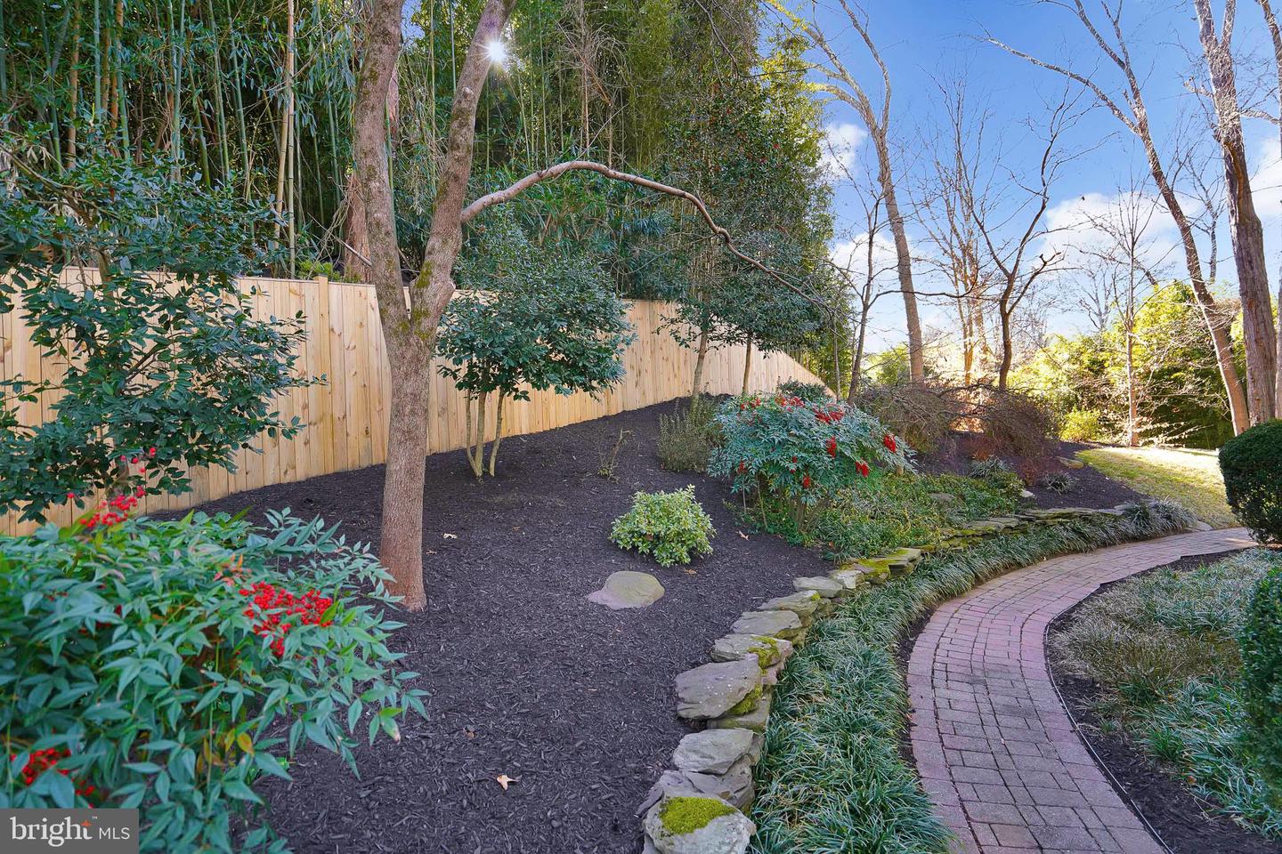 815 ARCTURUS ON THE POTOMAC, ALEXANDRIA, Virginia 22308, 5 Bedrooms Bedrooms, ,3 BathroomsBathrooms,Residential,For sale,815 ARCTURUS ON THE POTOMAC,VAFX2284026 MLS # VAFX2284026