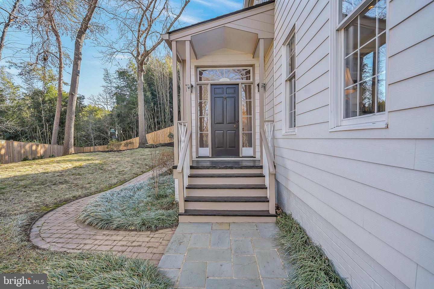 815 ARCTURUS ON THE POTOMAC, ALEXANDRIA, Virginia 22308, 5 Bedrooms Bedrooms, ,3 BathroomsBathrooms,Residential,For sale,815 ARCTURUS ON THE POTOMAC,VAFX2284026 MLS # VAFX2284026