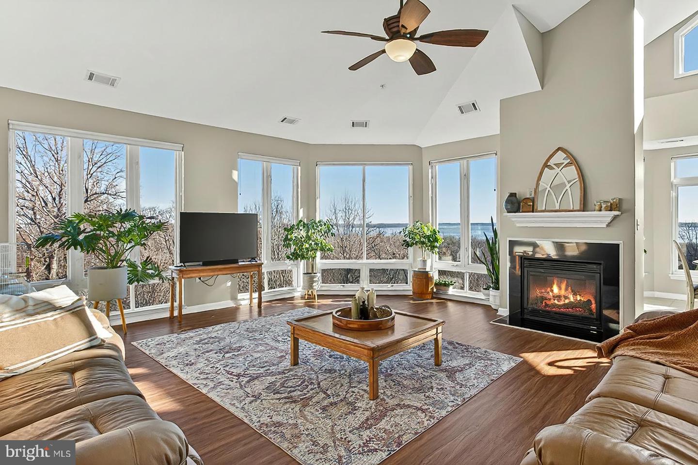 1621 LADUE CT #404, WOODBRIDGE, Virginia 22191, 2 Bedrooms Bedrooms, ,2 BathroomsBathrooms,Residential,For sale,1621 LADUE CT #404,VAPW2109930 MLS # VAPW2109930