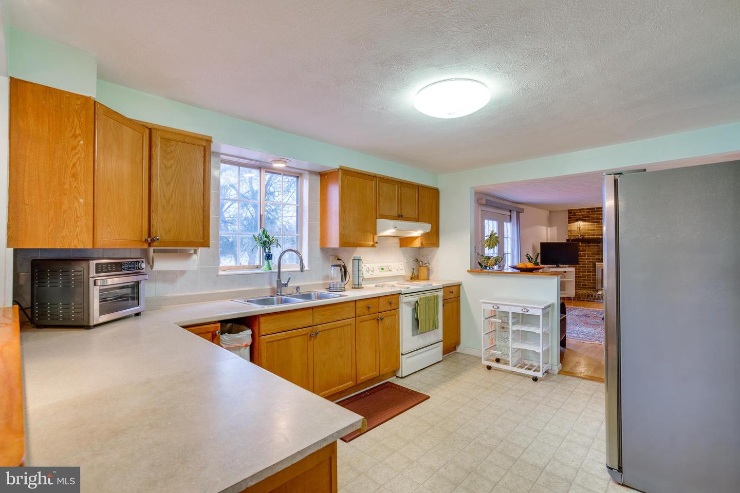 2851 EDGELEA RD, VIENNA, Virginia 22181, 4 Bedrooms Bedrooms, ,2 BathroomsBathrooms,Residential,For sale,2851 EDGELEA RD,VAFX2284158 MLS # VAFX2284158