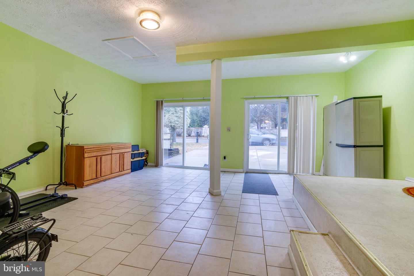 2851 EDGELEA RD, VIENNA, Virginia 22181, 4 Bedrooms Bedrooms, ,2 BathroomsBathrooms,Residential,For sale,2851 EDGELEA RD,VAFX2284158 MLS # VAFX2284158