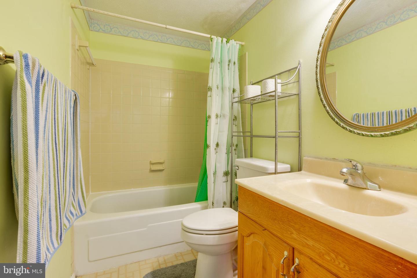 2851 EDGELEA RD, VIENNA, Virginia 22181, 4 Bedrooms Bedrooms, ,2 BathroomsBathrooms,Residential,For sale,2851 EDGELEA RD,VAFX2284158 MLS # VAFX2284158