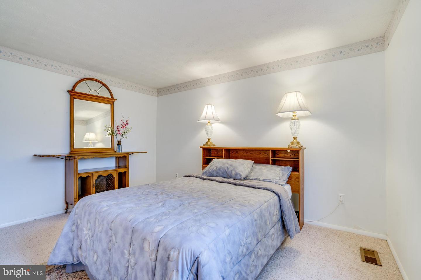 2851 EDGELEA RD, VIENNA, Virginia 22181, 4 Bedrooms Bedrooms, ,2 BathroomsBathrooms,Residential,For sale,2851 EDGELEA RD,VAFX2284158 MLS # VAFX2284158