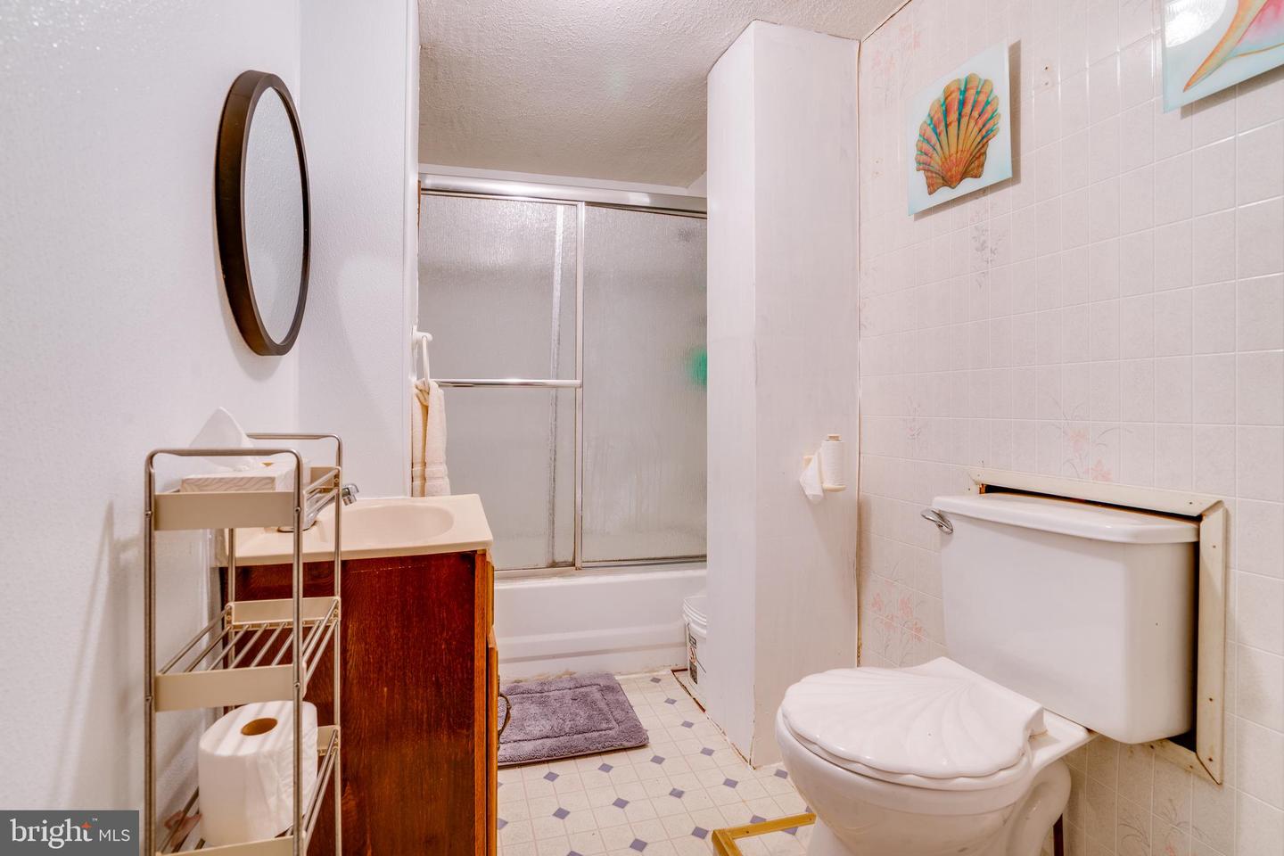 2851 EDGELEA RD, VIENNA, Virginia 22181, 4 Bedrooms Bedrooms, ,2 BathroomsBathrooms,Residential,For sale,2851 EDGELEA RD,VAFX2284158 MLS # VAFX2284158