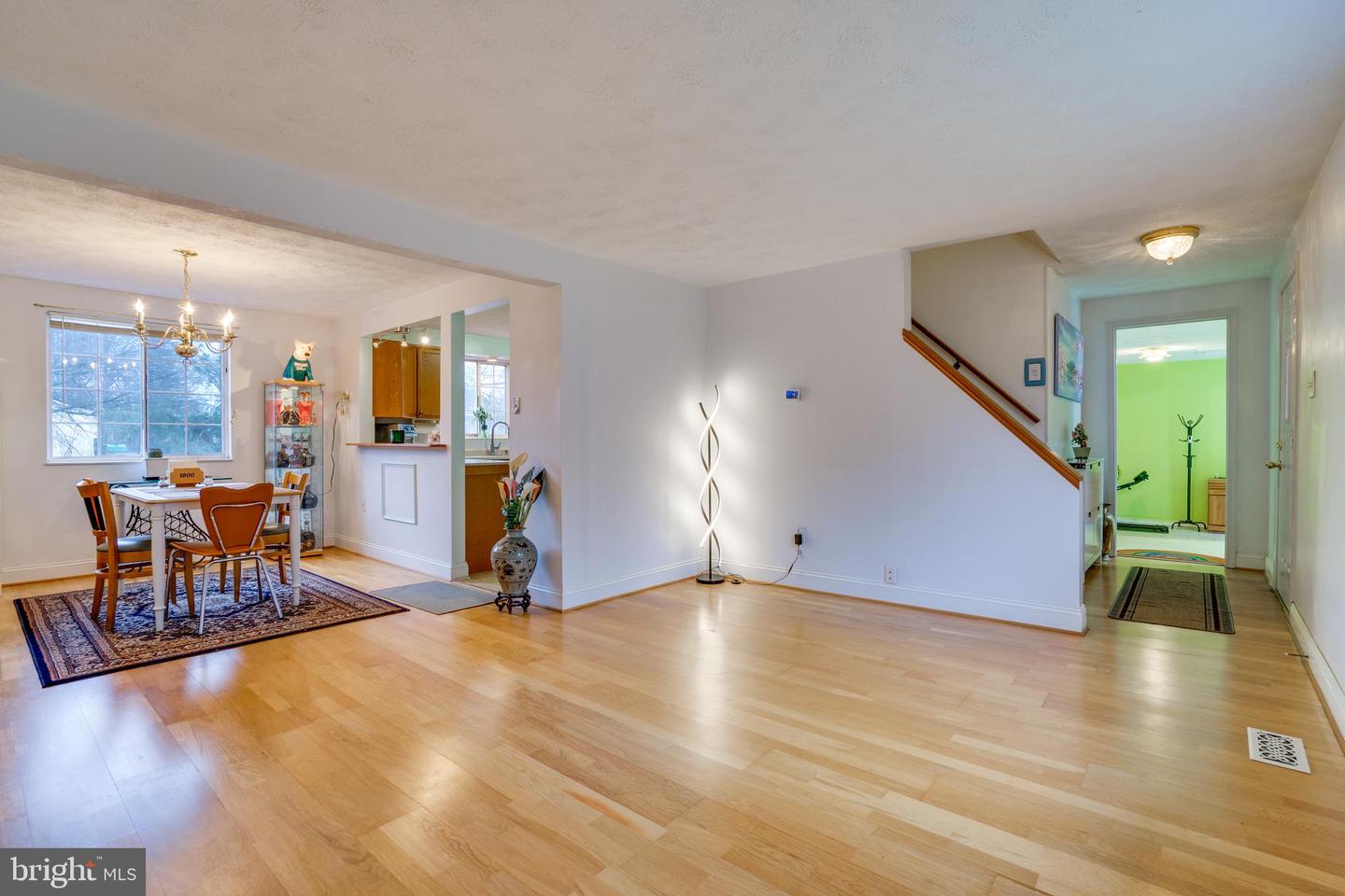 2851 EDGELEA RD, VIENNA, Virginia 22181, 4 Bedrooms Bedrooms, ,2 BathroomsBathrooms,Residential,For sale,2851 EDGELEA RD,VAFX2284158 MLS # VAFX2284158