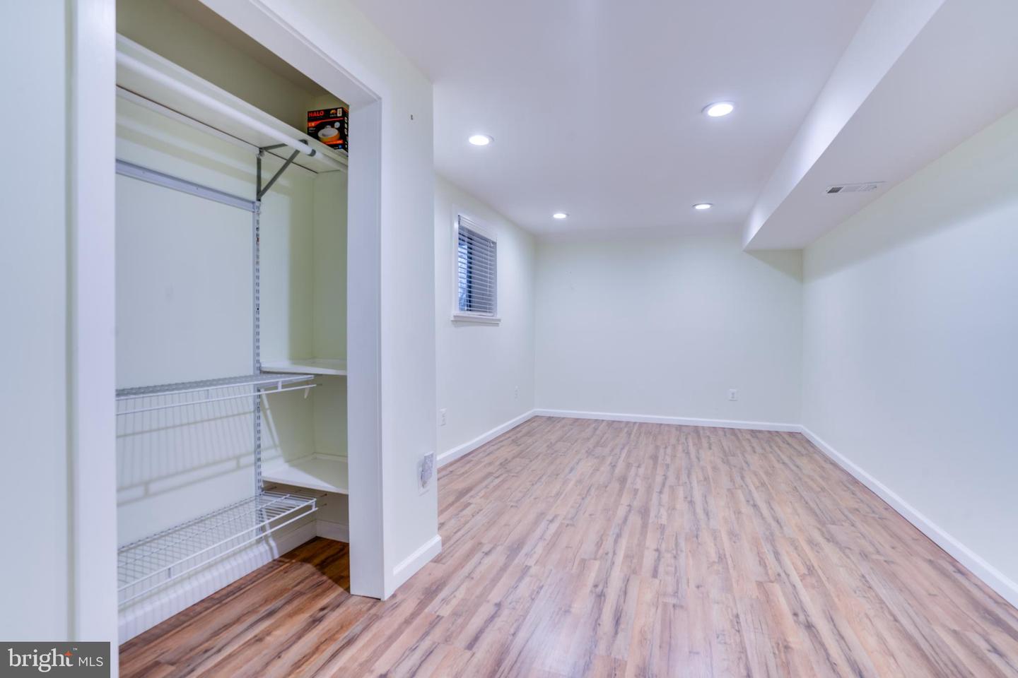 2851 EDGELEA RD, VIENNA, Virginia 22181, 4 Bedrooms Bedrooms, ,2 BathroomsBathrooms,Residential,For sale,2851 EDGELEA RD,VAFX2284158 MLS # VAFX2284158