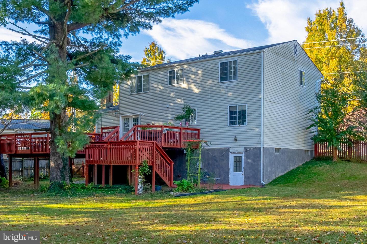 2851 EDGELEA RD, VIENNA, Virginia 22181, 4 Bedrooms Bedrooms, ,2 BathroomsBathrooms,Residential,For sale,2851 EDGELEA RD,VAFX2284158 MLS # VAFX2284158