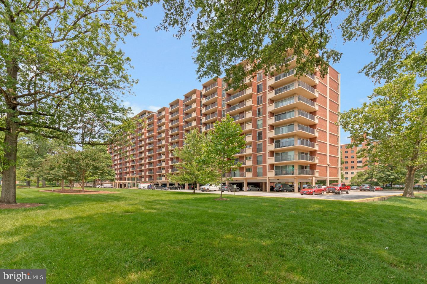 1300 ARMY NAVY DR #510, ARLINGTON, Virginia 22202, 1 Bedroom Bedrooms, ,1 BathroomBathrooms,Residential,For sale,1300 ARMY NAVY DR #510,VAAR2067342 MLS # VAAR2067342 1300 ARMY NAVY DR #510, ARLINGTON, Virginia 22202, 1 Bedroom Bedrooms, ,1 BathroomBathrooms,Residential,For sale,1300 ARMY NAVY DR #510,VAAR2067342 MLS # VAAR2067342