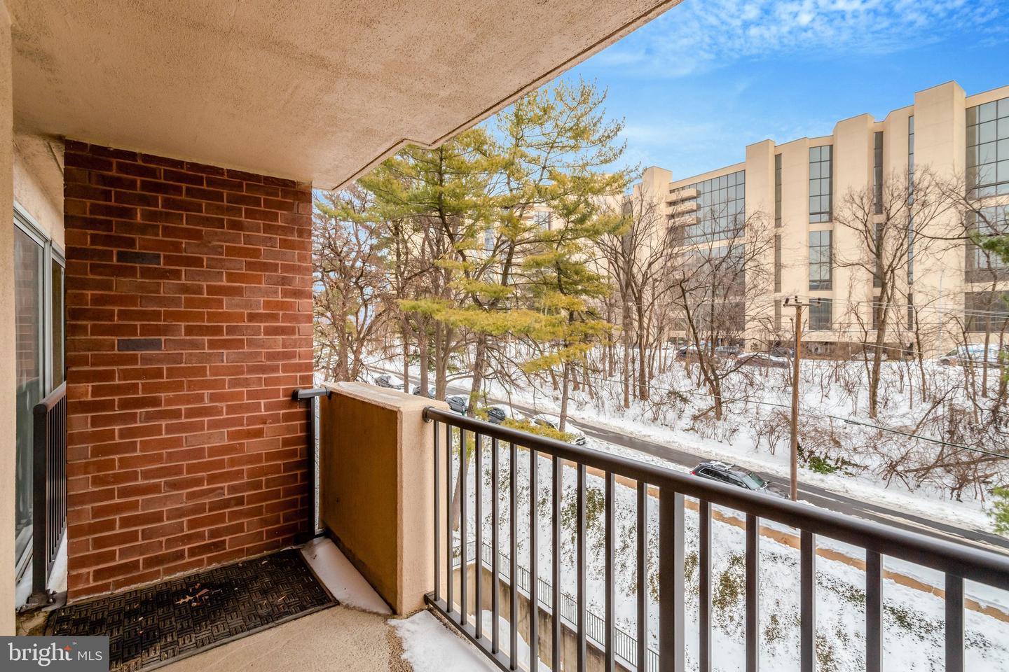 1300 ARMY NAVY DR #510, ARLINGTON, Virginia 22202, 1 Bedroom Bedrooms, ,1 BathroomBathrooms,Residential,For sale,1300 ARMY NAVY DR #510,VAAR2067342 MLS # VAAR2067342 1300 ARMY NAVY DR #510, ARLINGTON, Virginia 22202, 1 Bedroom Bedrooms, ,1 BathroomBathrooms,Residential,For sale,1300 ARMY NAVY DR #510,VAAR2067342 MLS # VAAR2067342