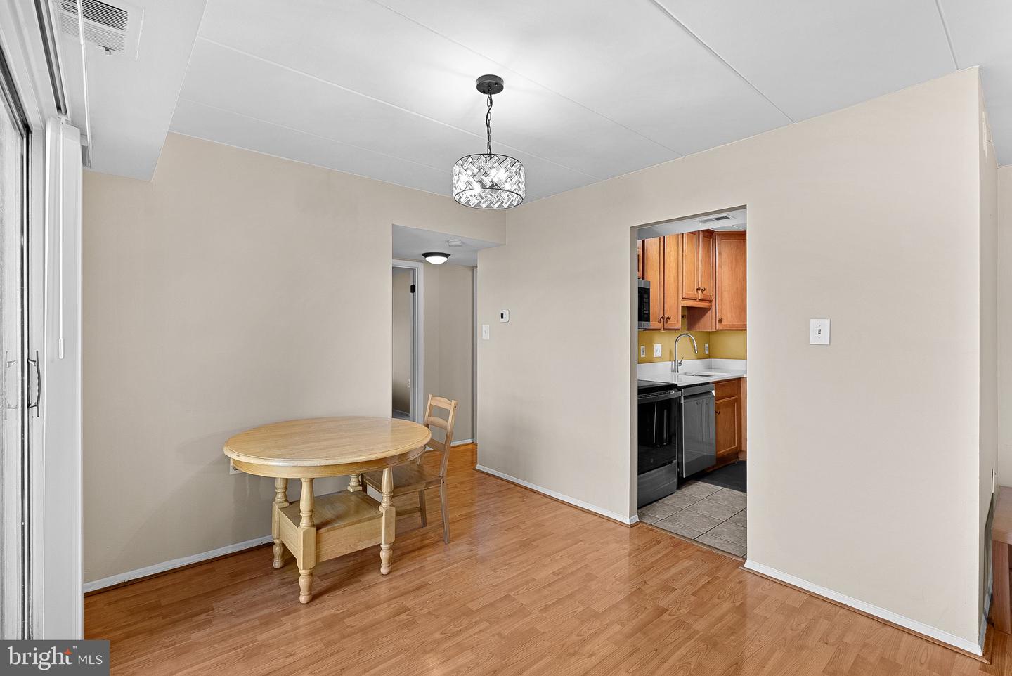 125-Q CLUBHOUSE DR SW #4, LEESBURG, Virginia 20175, 1 Bedroom Bedrooms, ,1 BathroomBathrooms,Residential,For sale,125-Q CLUBHOUSE DR SW #4,VALO2113366 MLS # VALO2113366 125-Q CLUBHOUSE DR SW #4, LEESBURG, Virginia 20175, 1 Bedroom Bedrooms, ,1 BathroomBathrooms,Residential,For sale,125-Q CLUBHOUSE DR SW #4,VALO2113366 MLS # VALO2113366