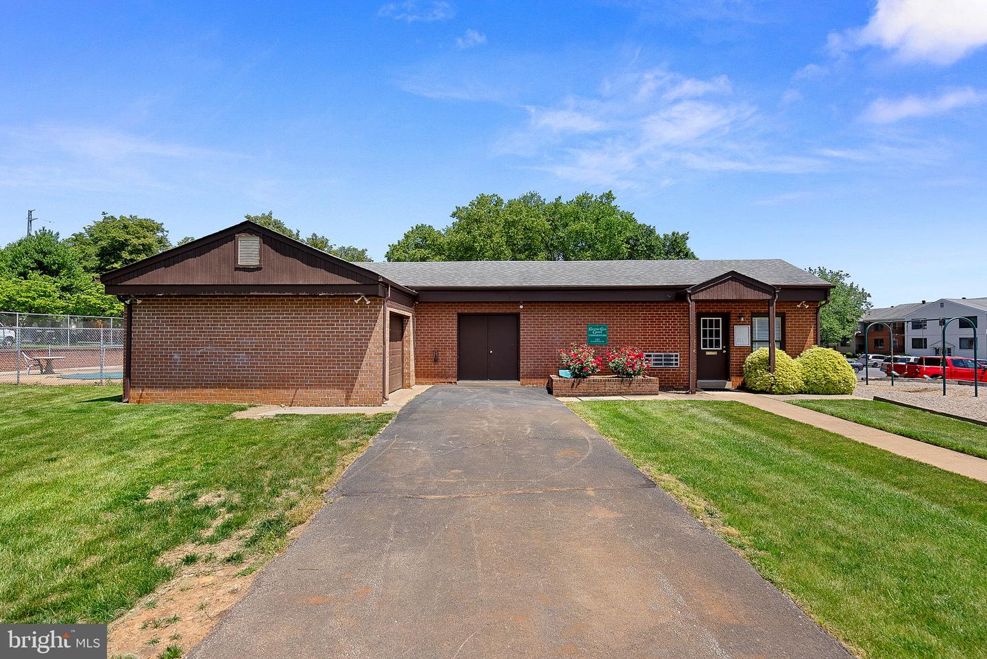 125-Q CLUBHOUSE DR SW #4, LEESBURG, Virginia 20175, 1 Bedroom Bedrooms, ,1 BathroomBathrooms,Residential,For sale,125-Q CLUBHOUSE DR SW #4,VALO2113366 MLS # VALO2113366 125-Q CLUBHOUSE DR SW #4, LEESBURG, Virginia 20175, 1 Bedroom Bedrooms, ,1 BathroomBathrooms,Residential,For sale,125-Q CLUBHOUSE DR SW #4,VALO2113366 MLS # VALO2113366