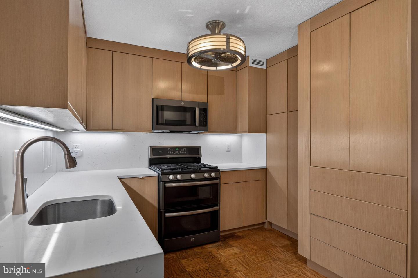 429 N ST SW #S - 705, WASHINGTON, District Of Columbia 20024, 2 Bedrooms Bedrooms, ,2 BathroomsBathrooms,Residential,For sale,429 N ST SW #S - 705,DCDC2239954 MLS # DCDC2239954