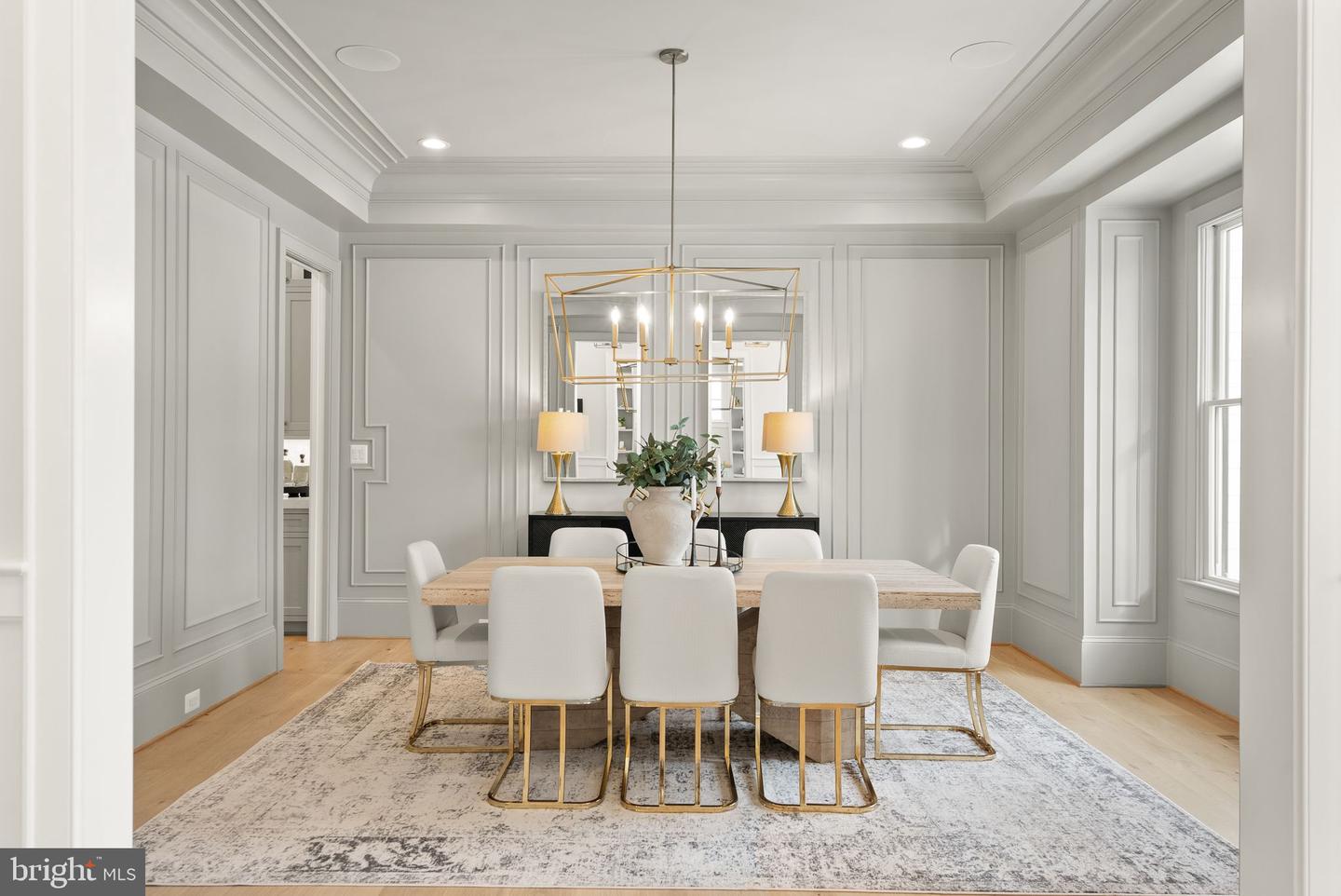 6613 31ST ST N, ARLINGTON, Virginia 22213, 7 Bedrooms Bedrooms, ,7 BathroomsBathrooms,Residential,For sale,6613 31ST ST N,VAAR2067454 MLS # VAAR2067454