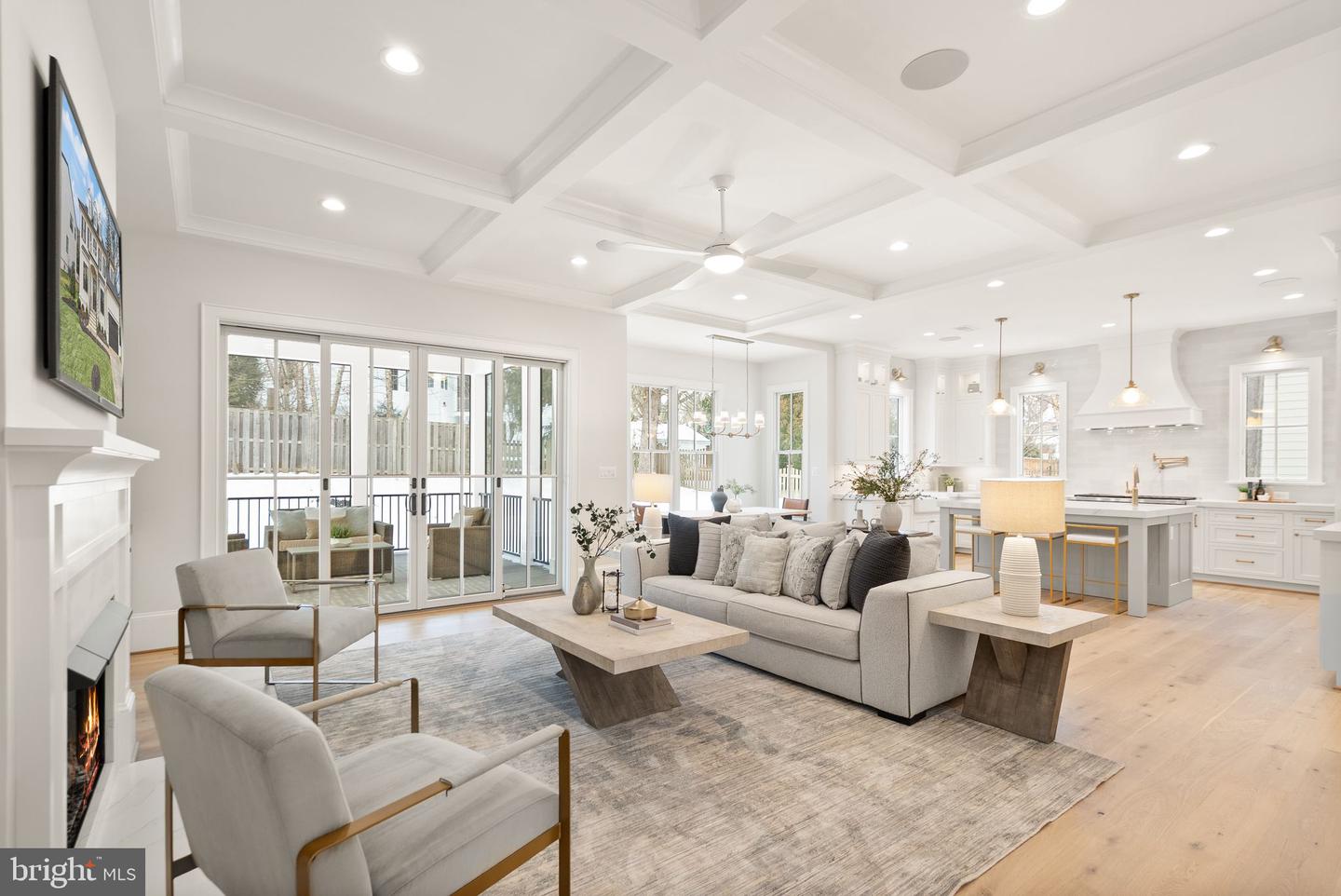 6613 31ST ST N, ARLINGTON, Virginia 22213, 7 Bedrooms Bedrooms, ,7 BathroomsBathrooms,Residential,For sale,6613 31ST ST N,VAAR2067454 MLS # VAAR2067454