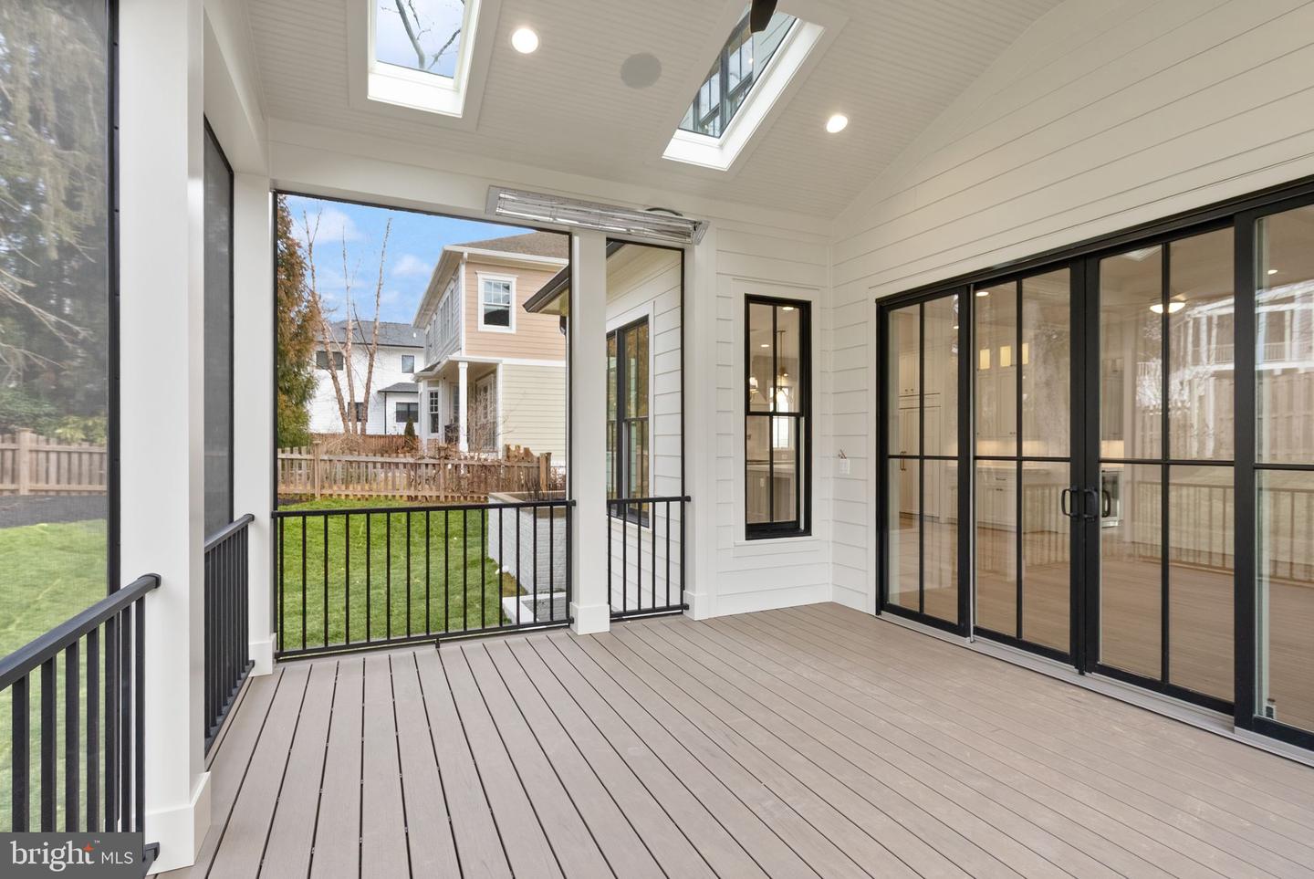 6613 31ST ST N, ARLINGTON, Virginia 22213, 7 Bedrooms Bedrooms, ,7 BathroomsBathrooms,Residential,For sale,6613 31ST ST N,VAAR2067454 MLS # VAAR2067454