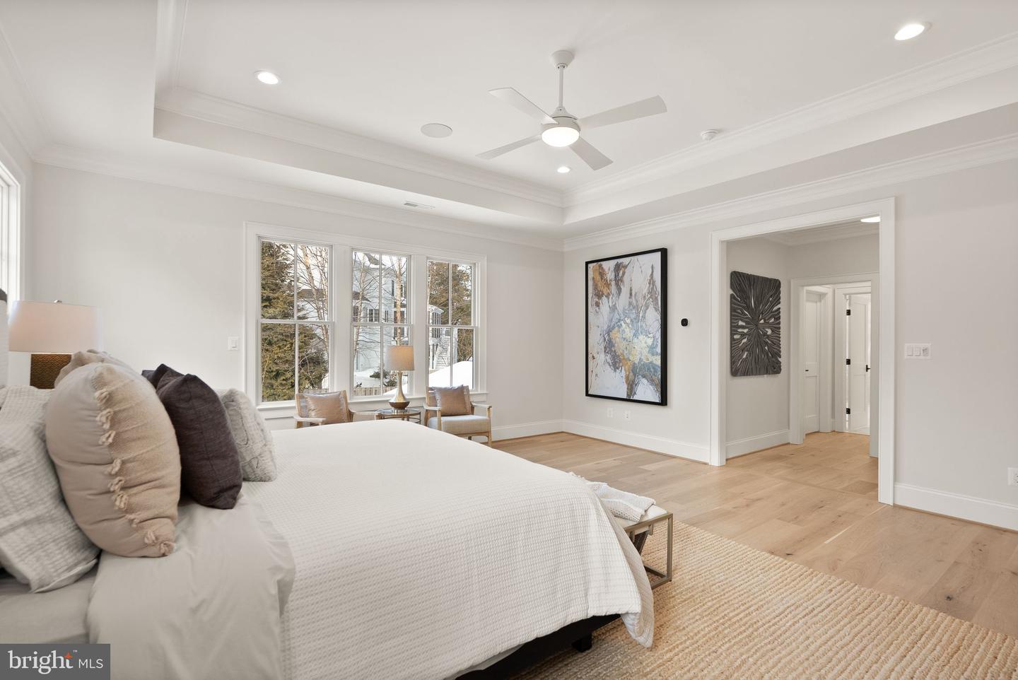 6613 31ST ST N, ARLINGTON, Virginia 22213, 7 Bedrooms Bedrooms, ,7 BathroomsBathrooms,Residential,For sale,6613 31ST ST N,VAAR2067454 MLS # VAAR2067454