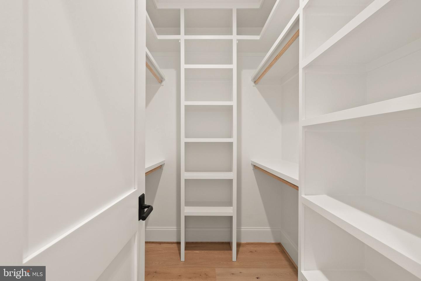 6613 31ST ST N, ARLINGTON, Virginia 22213, 7 Bedrooms Bedrooms, ,7 BathroomsBathrooms,Residential,For sale,6613 31ST ST N,VAAR2067454 MLS # VAAR2067454