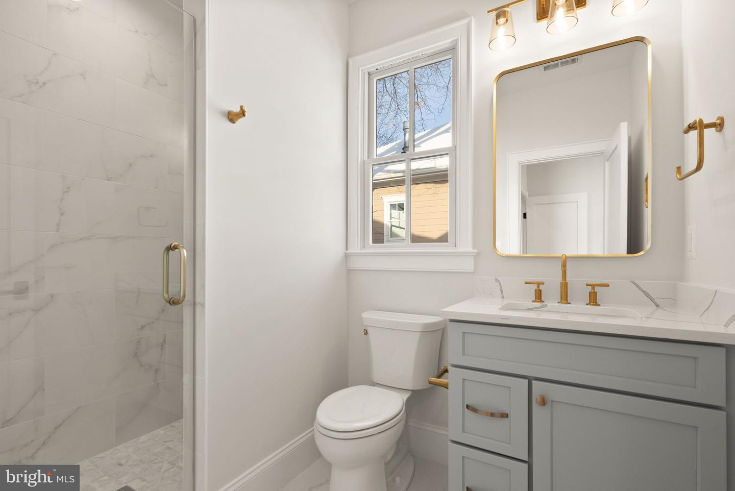 6613 31ST ST N, ARLINGTON, Virginia 22213, 7 Bedrooms Bedrooms, ,7 BathroomsBathrooms,Residential,For sale,6613 31ST ST N,VAAR2067454 MLS # VAAR2067454