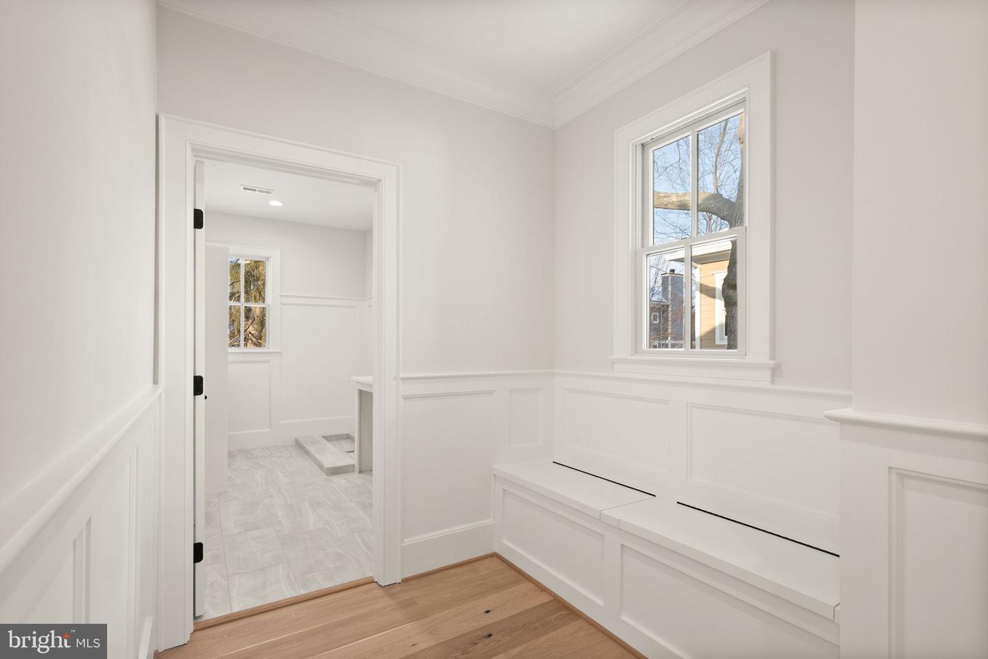 6613 31ST ST N, ARLINGTON, Virginia 22213, 7 Bedrooms Bedrooms, ,7 BathroomsBathrooms,Residential,For sale,6613 31ST ST N,VAAR2067454 MLS # VAAR2067454