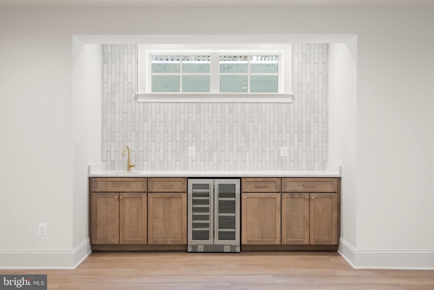 6613 31ST ST N, ARLINGTON, Virginia 22213, 7 Bedrooms Bedrooms, ,7 BathroomsBathrooms,Residential,For sale,6613 31ST ST N,VAAR2067454 MLS # VAAR2067454