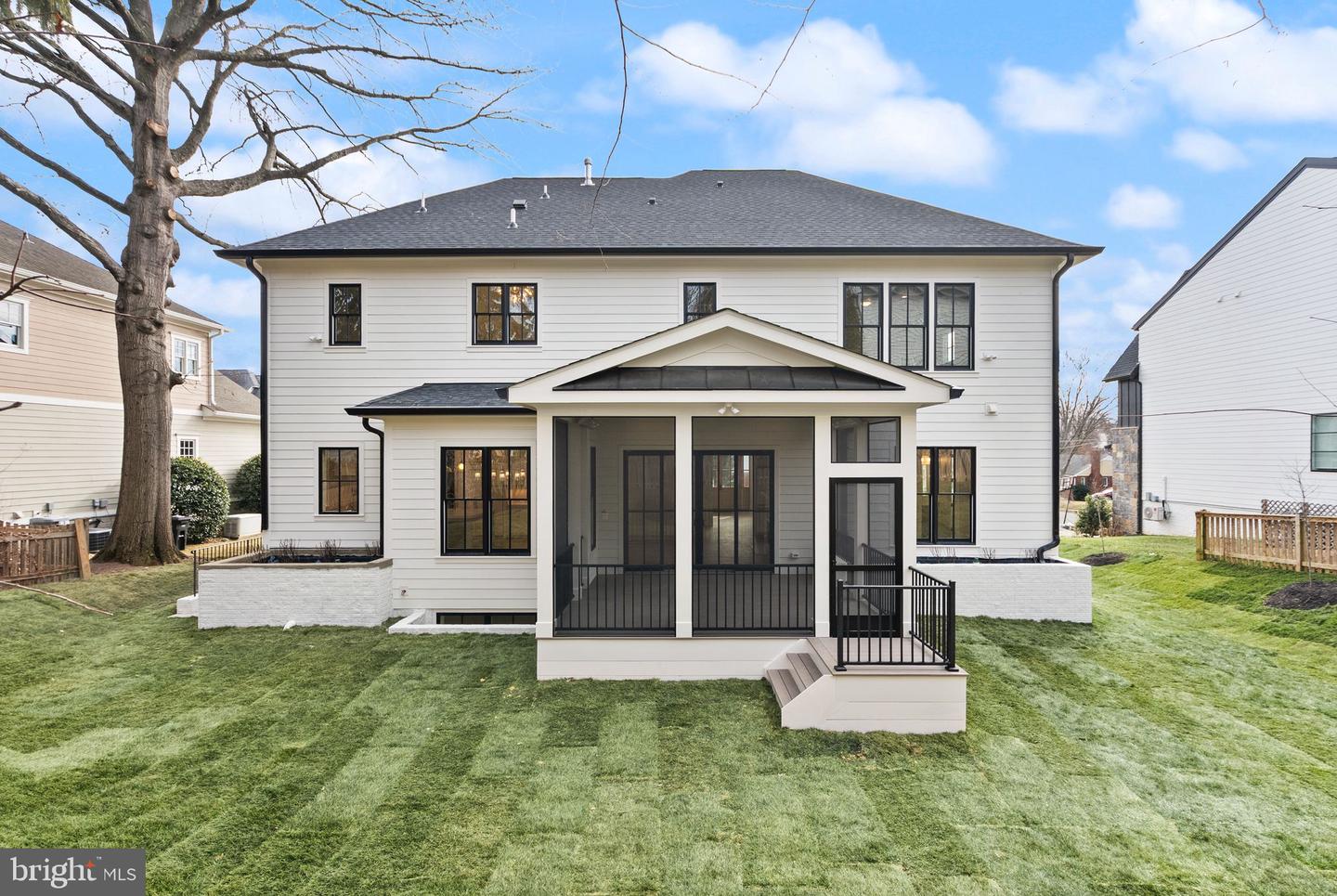 6613 31ST ST N, ARLINGTON, Virginia 22213, 7 Bedrooms Bedrooms, ,7 BathroomsBathrooms,Residential,For sale,6613 31ST ST N,VAAR2067454 MLS # VAAR2067454