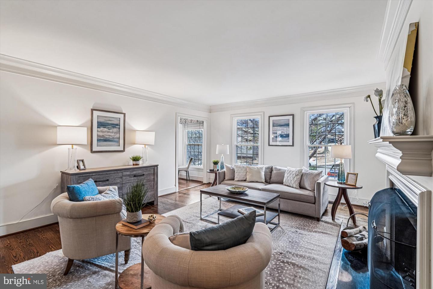 1326 N LYNNBROOK DR, ARLINGTON, Virginia 22201, 3 Bedrooms Bedrooms, ,2 BathroomsBathrooms,Residential,For sale,1326 N LYNNBROOK DR,VAAR2067646 MLS # VAAR2067646