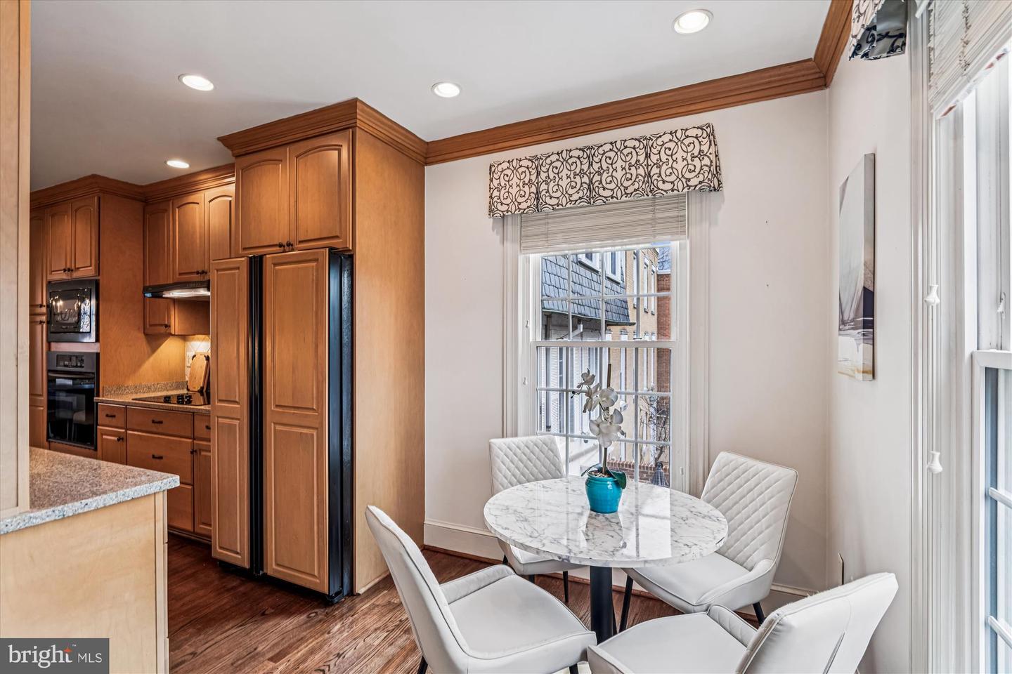 1326 N LYNNBROOK DR, ARLINGTON, Virginia 22201, 3 Bedrooms Bedrooms, ,2 BathroomsBathrooms,Residential,For sale,1326 N LYNNBROOK DR,VAAR2067646 MLS # VAAR2067646