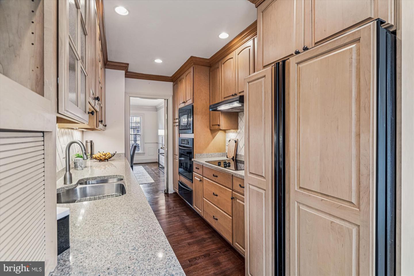 1326 N LYNNBROOK DR, ARLINGTON, Virginia 22201, 3 Bedrooms Bedrooms, ,2 BathroomsBathrooms,Residential,For sale,1326 N LYNNBROOK DR,VAAR2067646 MLS # VAAR2067646