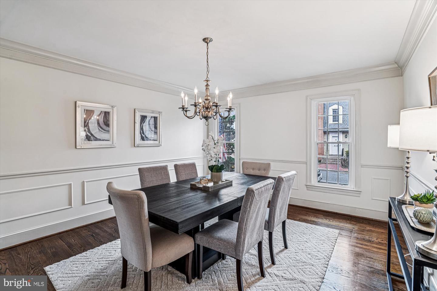 1326 N LYNNBROOK DR, ARLINGTON, Virginia 22201, 3 Bedrooms Bedrooms, ,2 BathroomsBathrooms,Residential,For sale,1326 N LYNNBROOK DR,VAAR2067646 MLS # VAAR2067646