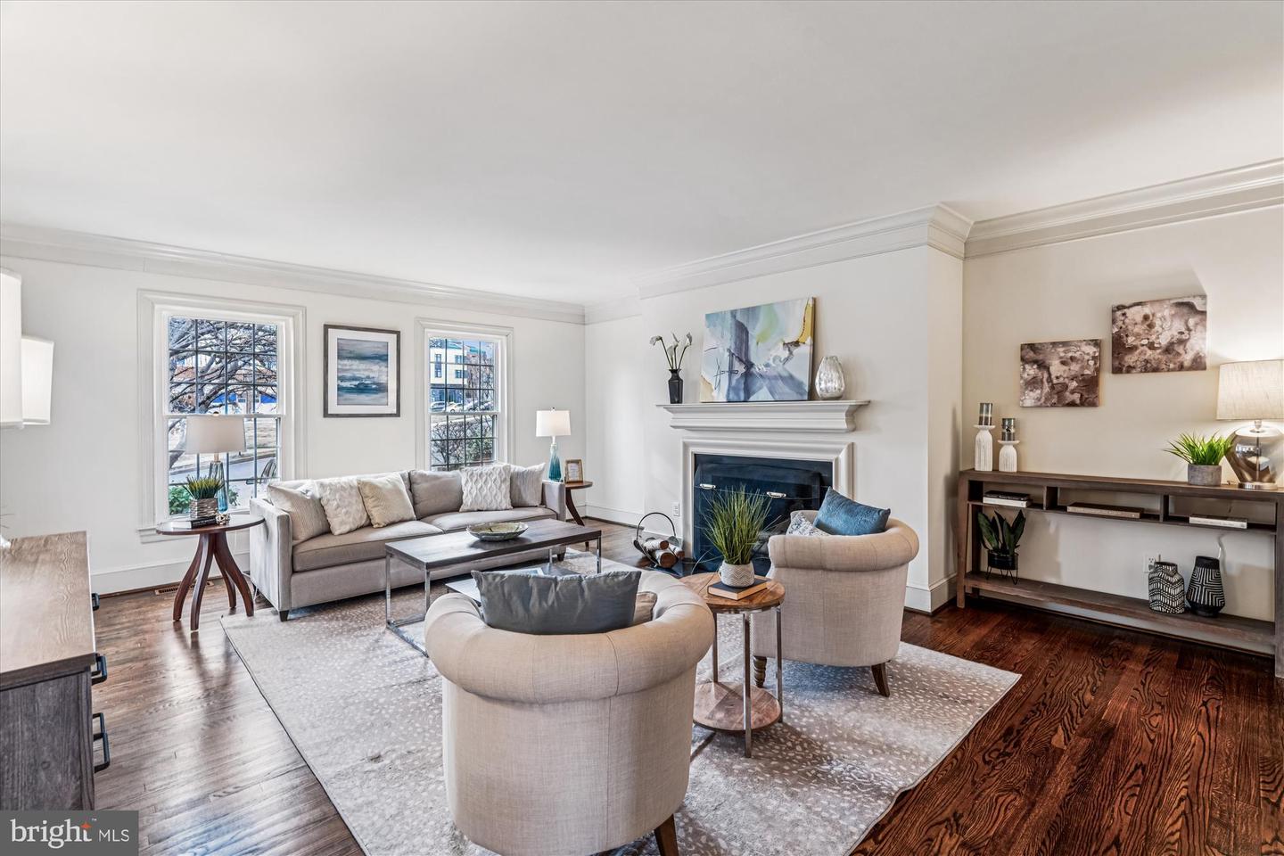 1326 N LYNNBROOK DR, ARLINGTON, Virginia 22201, 3 Bedrooms Bedrooms, ,2 BathroomsBathrooms,Residential,For sale,1326 N LYNNBROOK DR,VAAR2067646 MLS # VAAR2067646