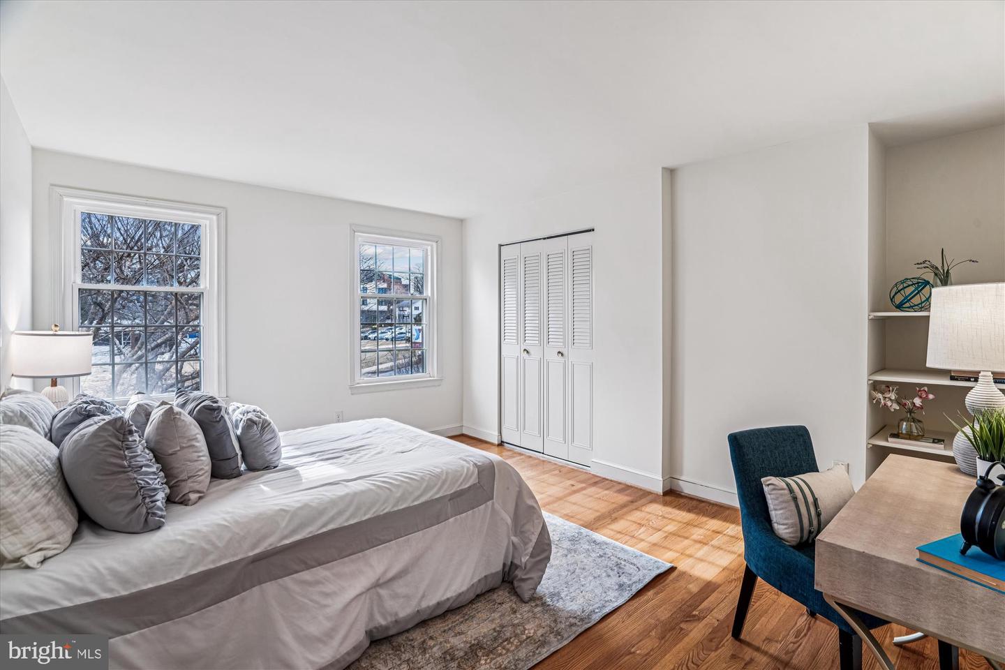 1326 N LYNNBROOK DR, ARLINGTON, Virginia 22201, 3 Bedrooms Bedrooms, ,2 BathroomsBathrooms,Residential,For sale,1326 N LYNNBROOK DR,VAAR2067646 MLS # VAAR2067646