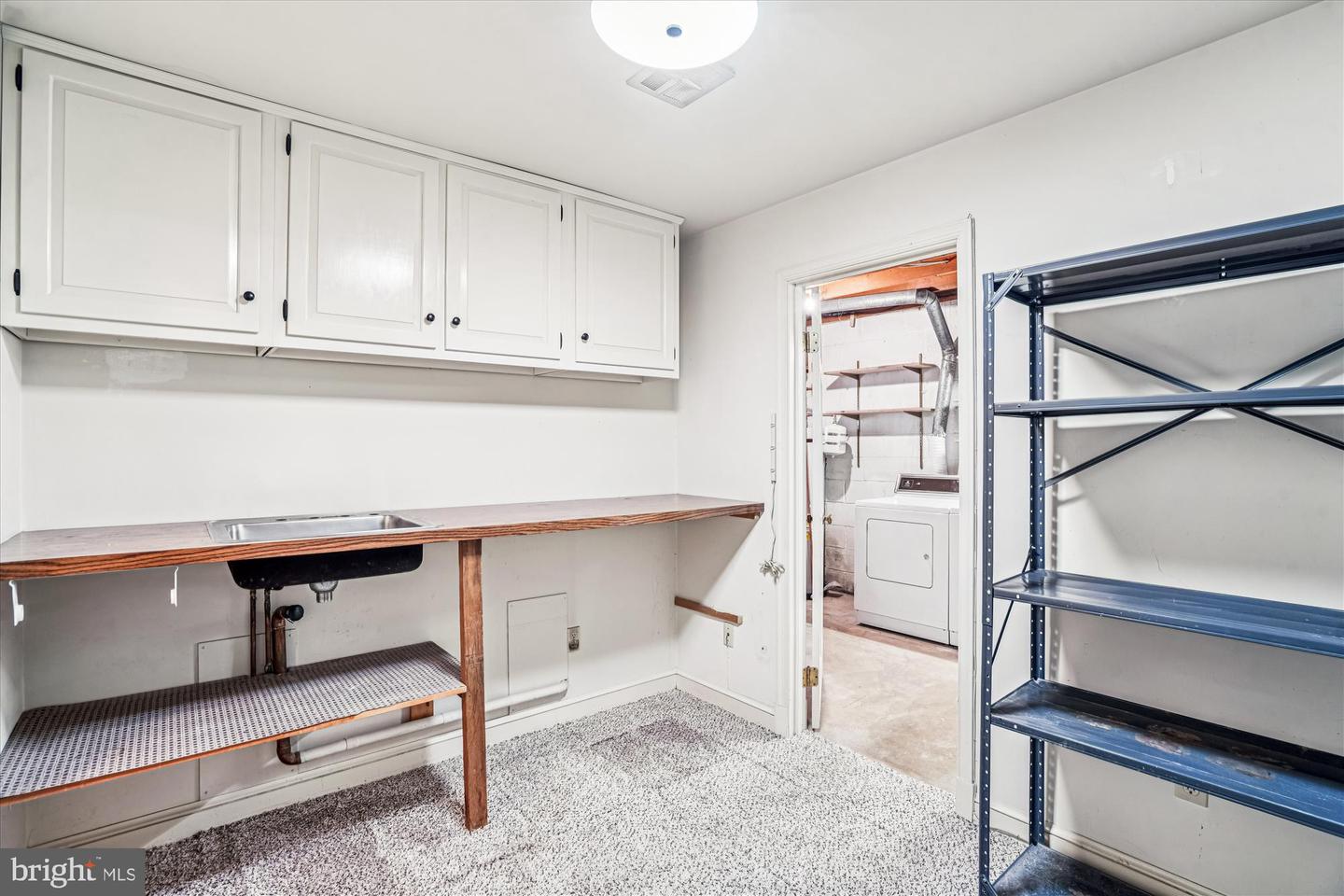 1326 N LYNNBROOK DR, ARLINGTON, Virginia 22201, 3 Bedrooms Bedrooms, ,2 BathroomsBathrooms,Residential,For sale,1326 N LYNNBROOK DR,VAAR2067646 MLS # VAAR2067646