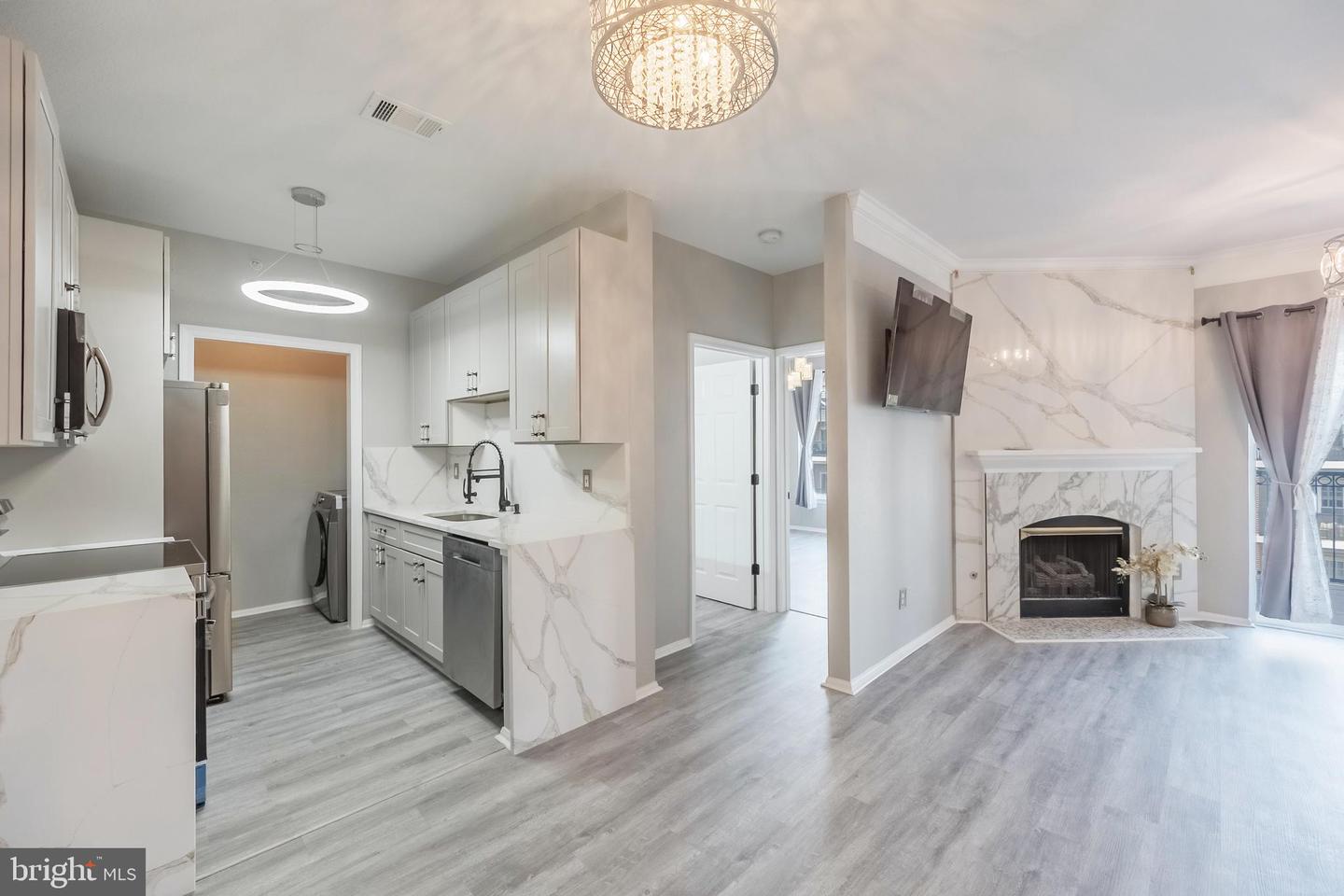 1581 SPRING GATE DR #5403, MCLEAN, Virginia 22102, 2 Bedrooms Bedrooms, ,2 BathroomsBathrooms,Residential,For sale,1581 SPRING GATE DR #5403,VAFX2285488 MLS # VAFX2285488 1581 SPRING GATE DR #5403, MCLEAN, Virginia 22102, 2 Bedrooms Bedrooms, ,2 BathroomsBathrooms,Residential,For sale,1581 SPRING GATE DR #5403,VAFX2285488 MLS # VAFX2285488