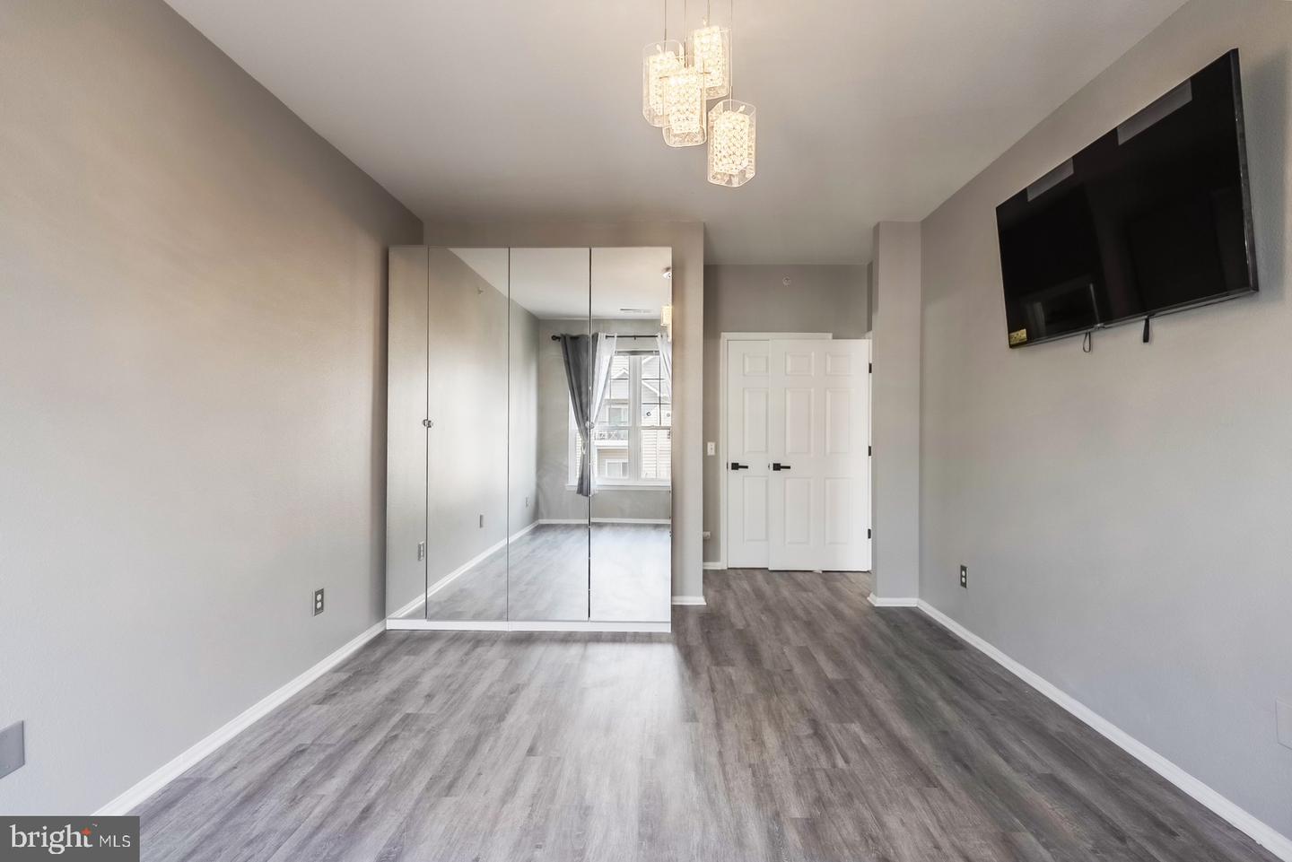 1581 SPRING GATE DR #5403, MCLEAN, Virginia 22102, 2 Bedrooms Bedrooms, ,2 BathroomsBathrooms,Residential,For sale,1581 SPRING GATE DR #5403,VAFX2285488 MLS # VAFX2285488 1581 SPRING GATE DR #5403, MCLEAN, Virginia 22102, 2 Bedrooms Bedrooms, ,2 BathroomsBathrooms,Residential,For sale,1581 SPRING GATE DR #5403,VAFX2285488 MLS # VAFX2285488