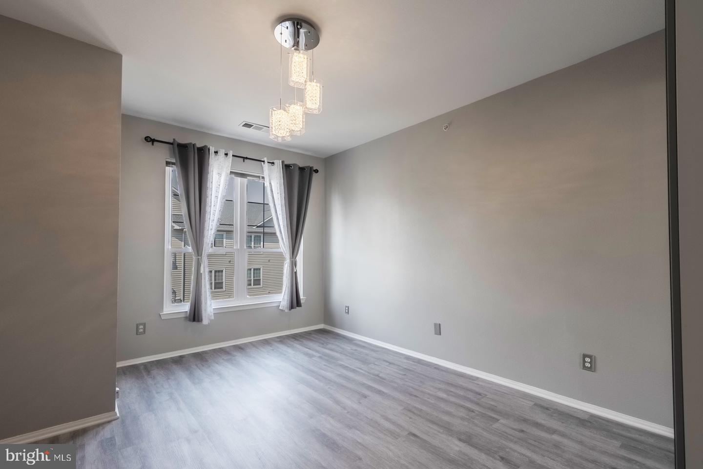 1581 SPRING GATE DR #5403, MCLEAN, Virginia 22102, 2 Bedrooms Bedrooms, ,2 BathroomsBathrooms,Residential,For sale,1581 SPRING GATE DR #5403,VAFX2285488 MLS # VAFX2285488 1581 SPRING GATE DR #5403, MCLEAN, Virginia 22102, 2 Bedrooms Bedrooms, ,2 BathroomsBathrooms,Residential,For sale,1581 SPRING GATE DR #5403,VAFX2285488 MLS # VAFX2285488