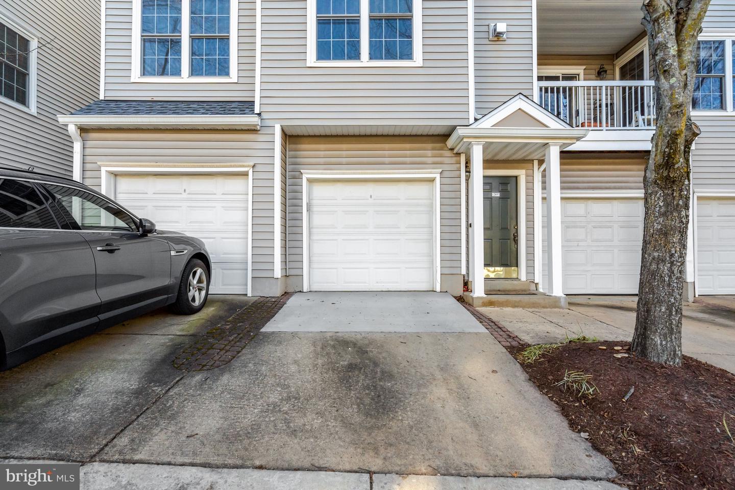 12851 FAIR BRIAR LN, FAIRFAX, Virginia 22033, 2 Bedrooms Bedrooms, ,2 BathroomsBathrooms,Residential,For sale,12851 FAIR BRIAR LN,VAFX2285662 MLS # VAFX2285662