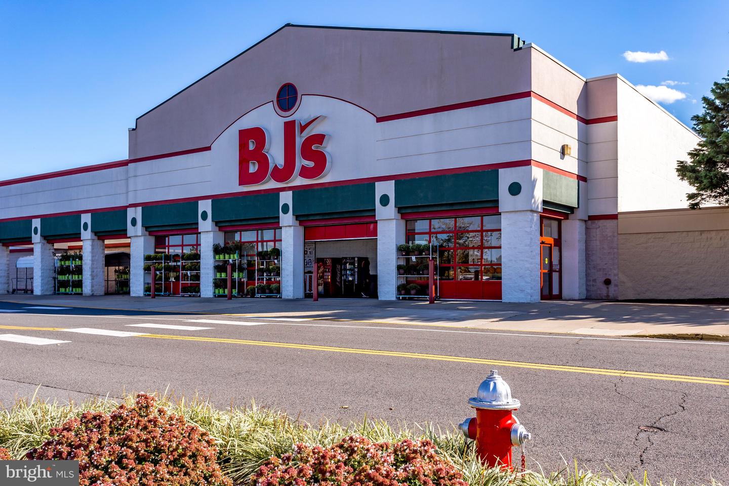 12851 FAIR BRIAR LN, FAIRFAX, Virginia 22033, 2 Bedrooms Bedrooms, ,2 BathroomsBathrooms,Residential,For sale,12851 FAIR BRIAR LN,VAFX2285662 MLS # VAFX2285662